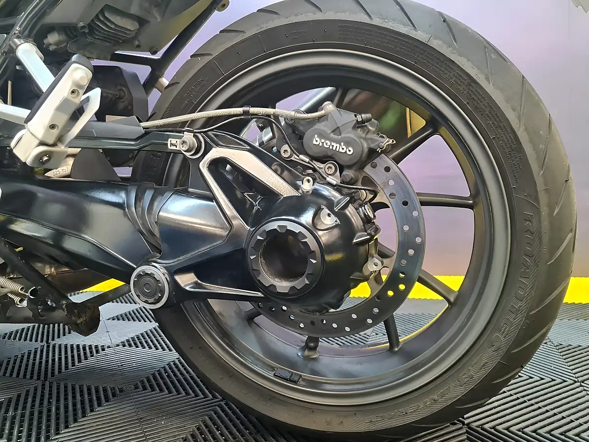 Used 2016 BMW R 1200 R Blue - Interior and Exterior details 18