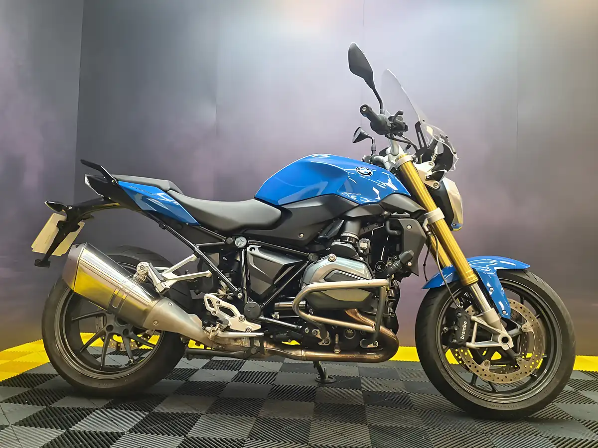 Used 2016 BMW R 1200 R Blue - Interior and Exterior details 2