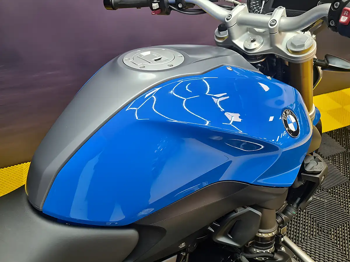 Used 2016 BMW R 1200 R Blue - Interior and Exterior details 6
