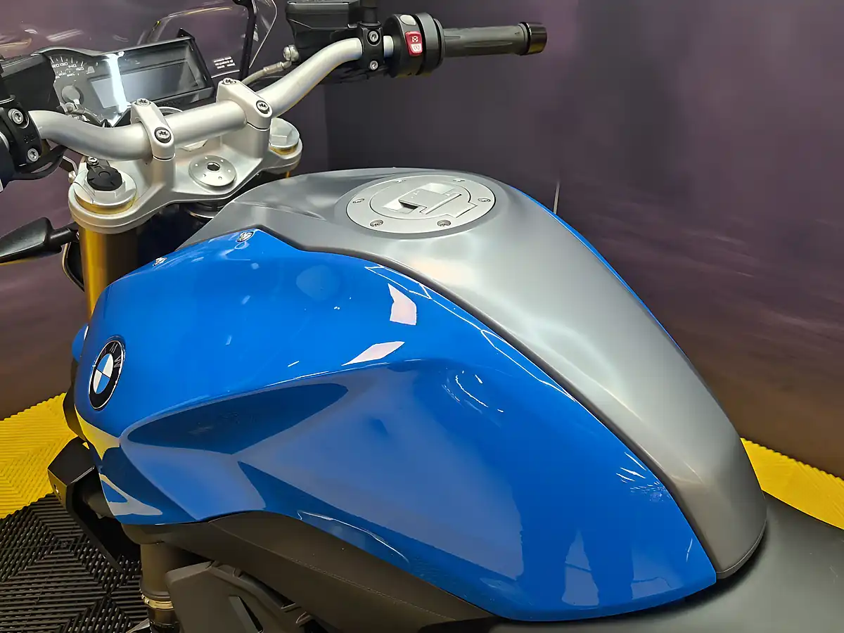 Used 2016 BMW R 1200 R Blue - Interior and Exterior details 9