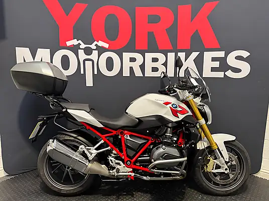 2016 BMW R 1200 R 1170cc Boxer
