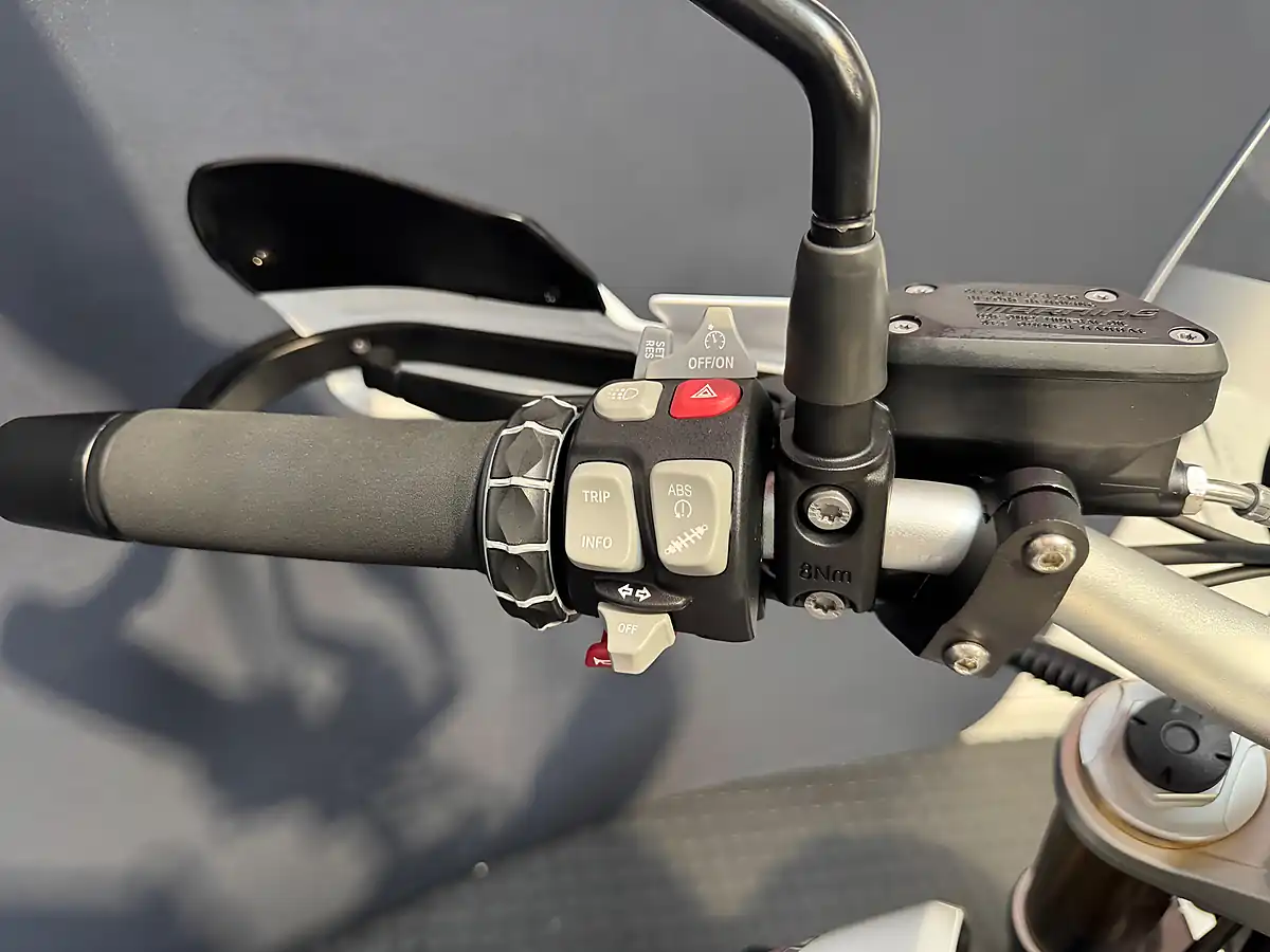 Used 2016 BMW R 1200 R - Interior and Exterior details 13