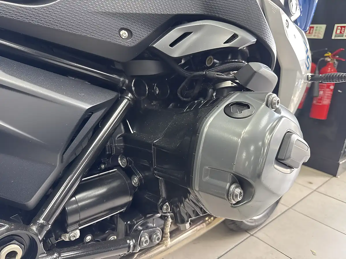 Used 2016 BMW R 1200 RS Blue and White - Interior and Exterior details 11