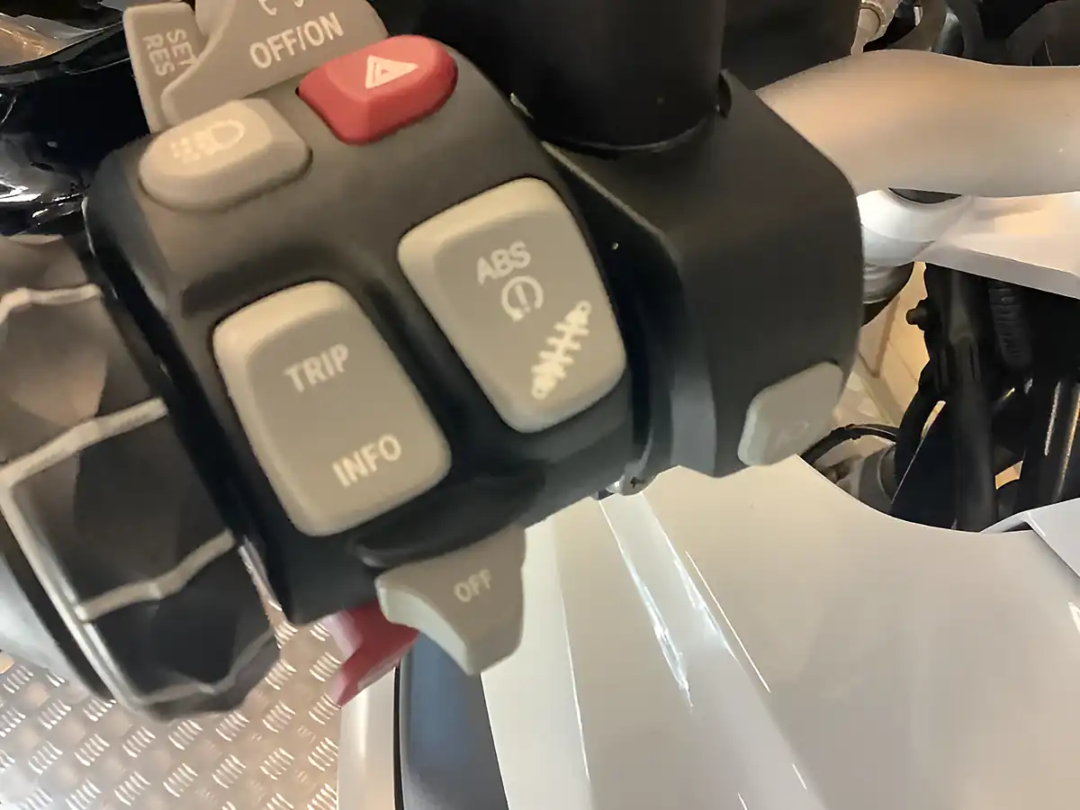 Used 2016 BMW R Series Alpine Edition White - Interior and Exterior details 14