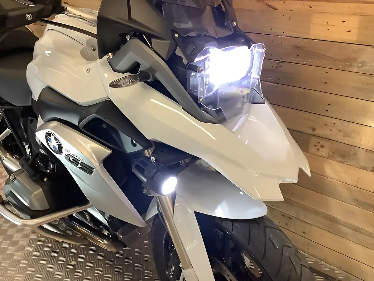 Used 2016 BMW R Series Alpine Edition White - Interior and Exterior details 5