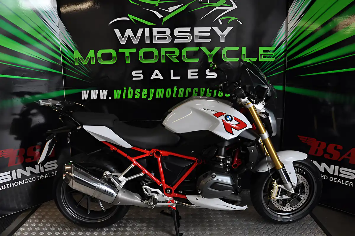 Used 2016 BMW R1200 R White - Front View