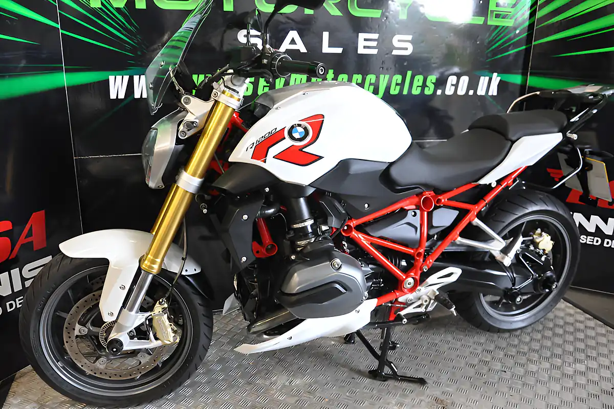 Used 2016 BMW R1200 R White - Interior and Exterior details 7