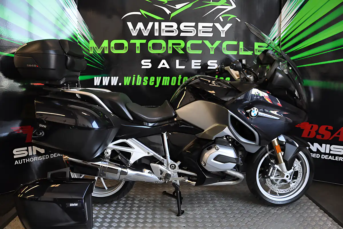 Used 2016 BMW R1200 Rt Blue - Front View