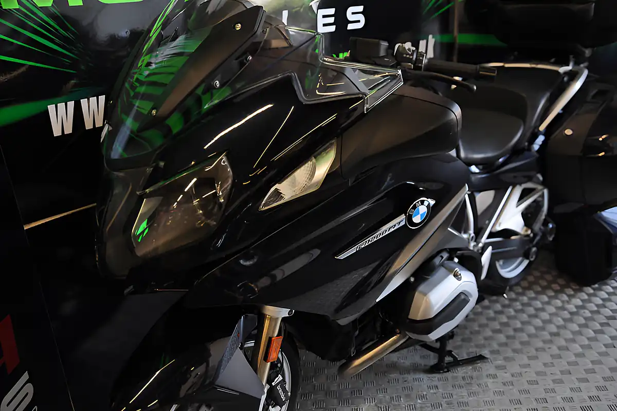 Used 2016 BMW R1200 Rt Blue - Interior and Exterior details 16