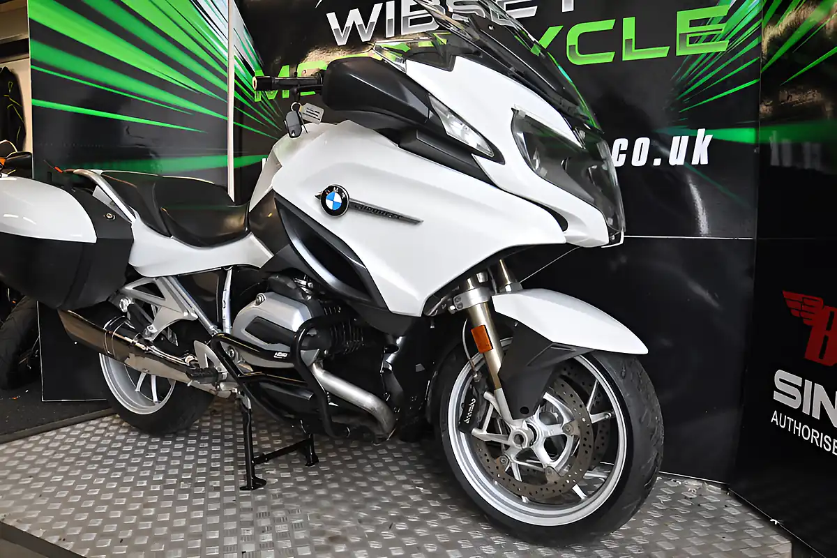 Used 2016 BMW R1200 Rt Tourer White - Interior and Exterior details 16