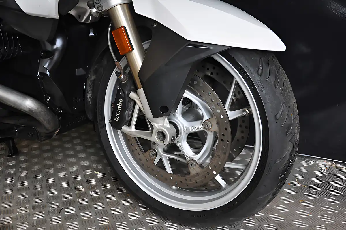 Used 2016 BMW R1200 Rt Tourer White - Interior and Exterior details 17