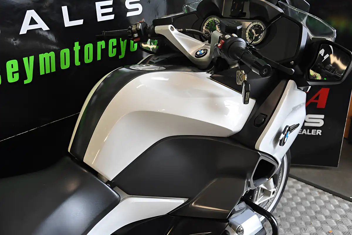 Used 2016 BMW R1200 Rt Tourer White - Interior and Exterior details 20