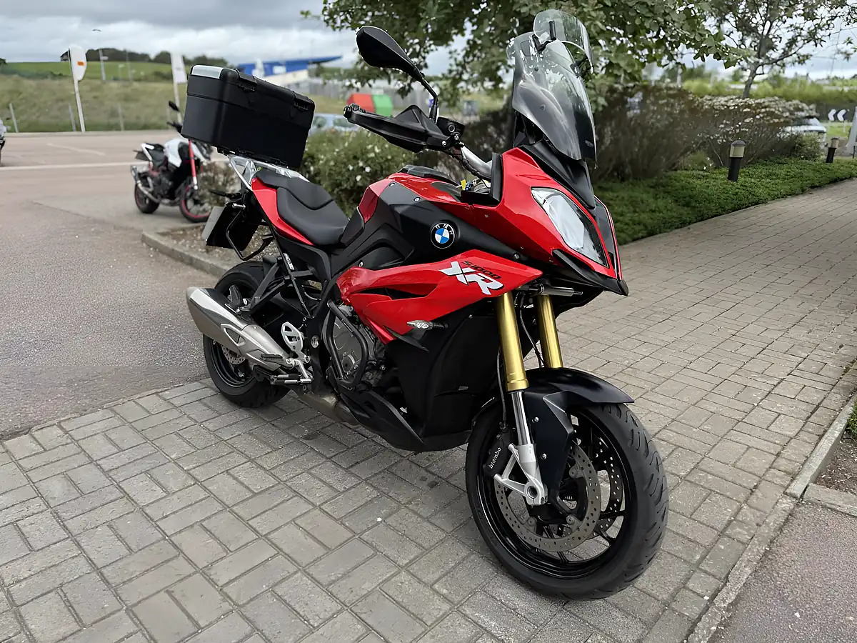 Used 2016 BMW S1000XR Red - Interior and Exterior details 3