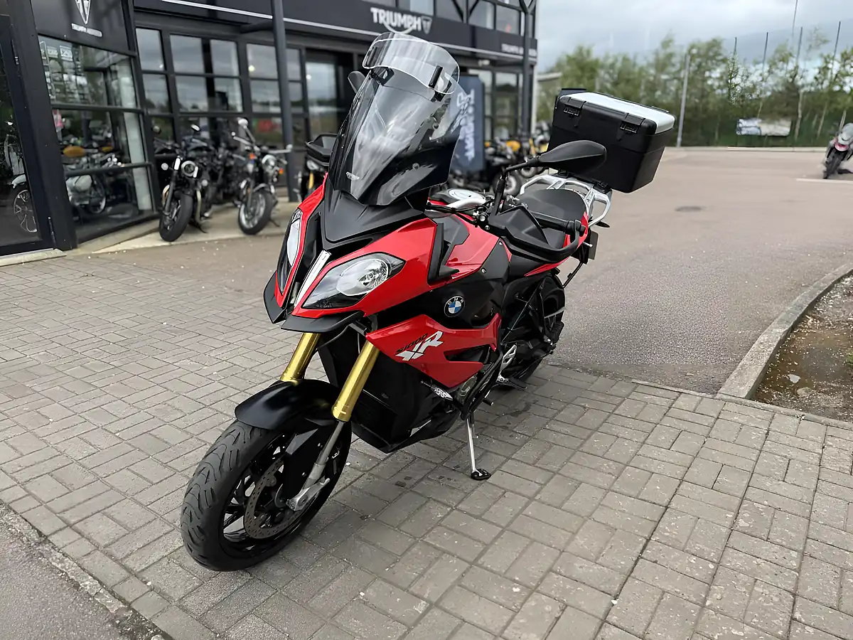 Used 2016 BMW S1000XR Red - Interior and Exterior details 5