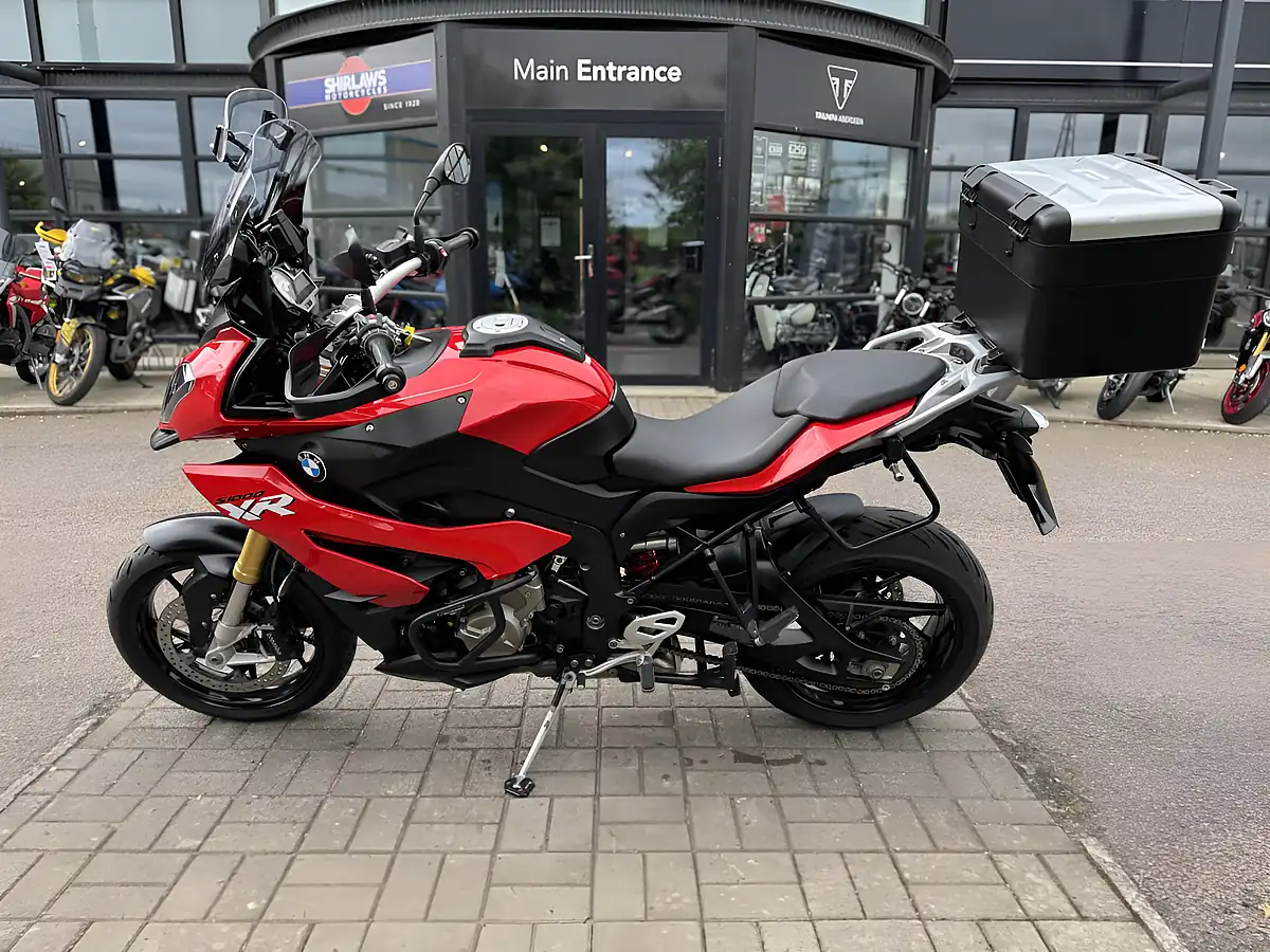 Used 2016 BMW S1000XR Red - Interior and Exterior details 6