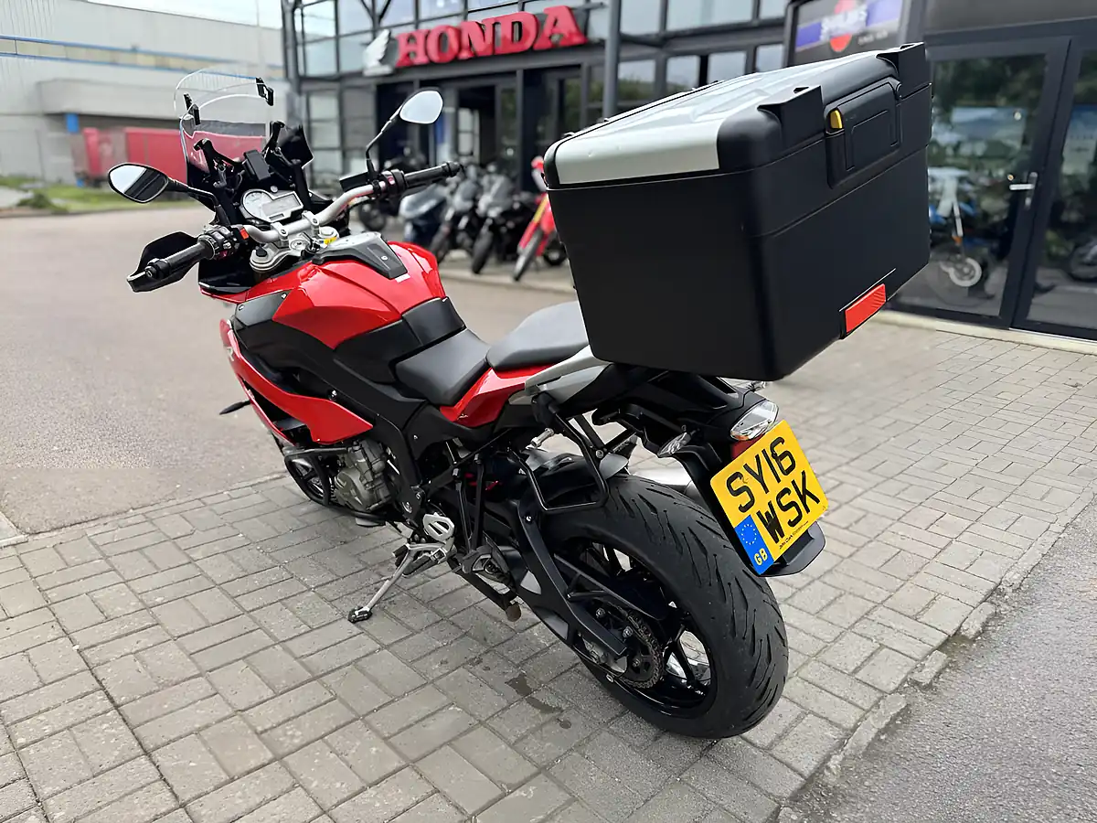 Used 2016 BMW S1000XR Red - Interior and Exterior details 7