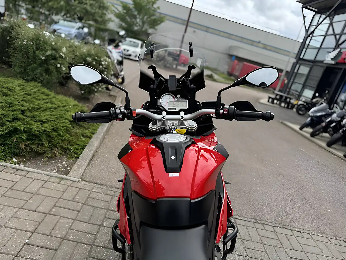Used 2016 BMW S1000XR Red - Interior and Exterior details 9