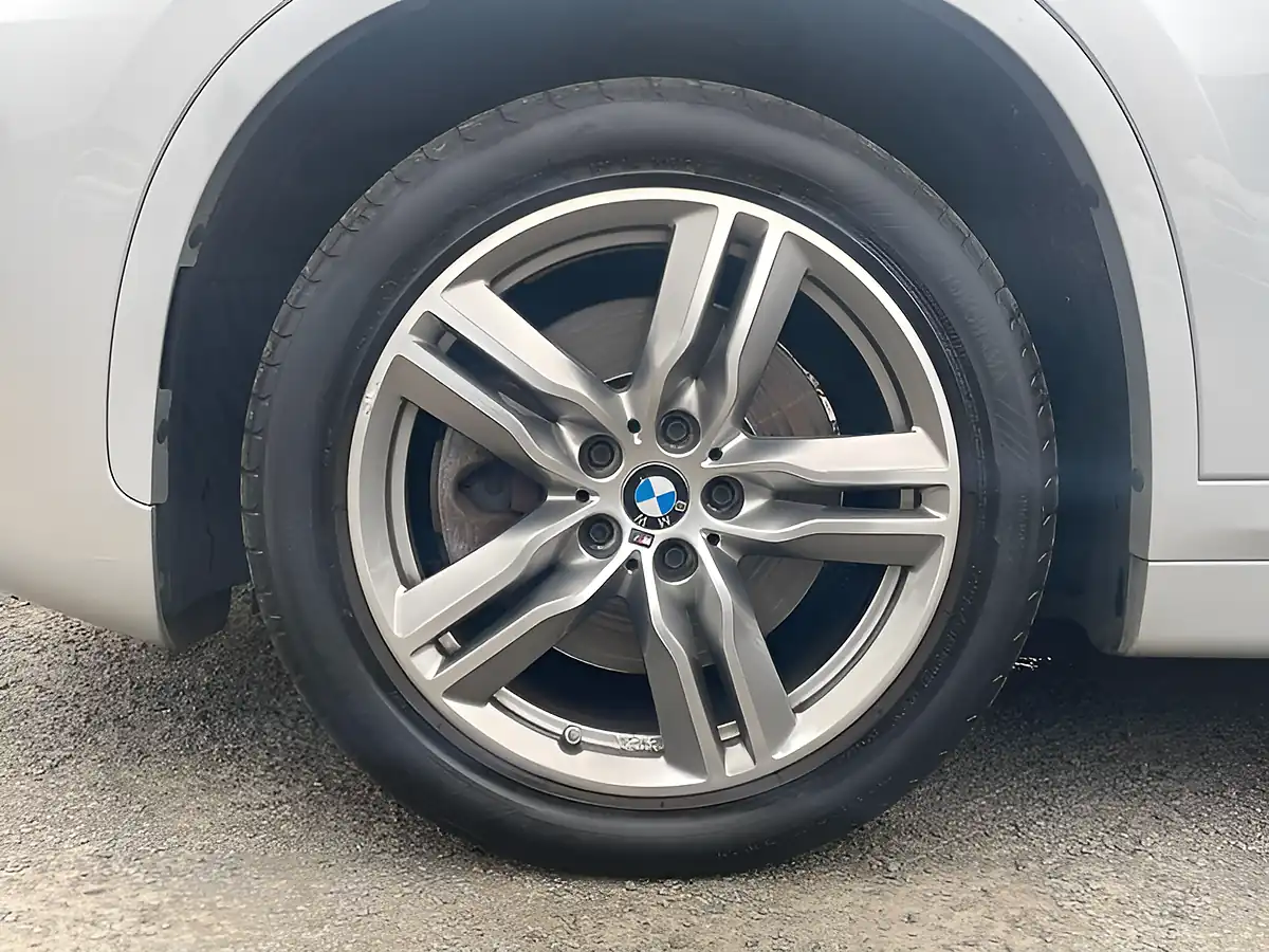 Used 2016 BMW X1 M Sport Silver - Interior and Exterior details 3