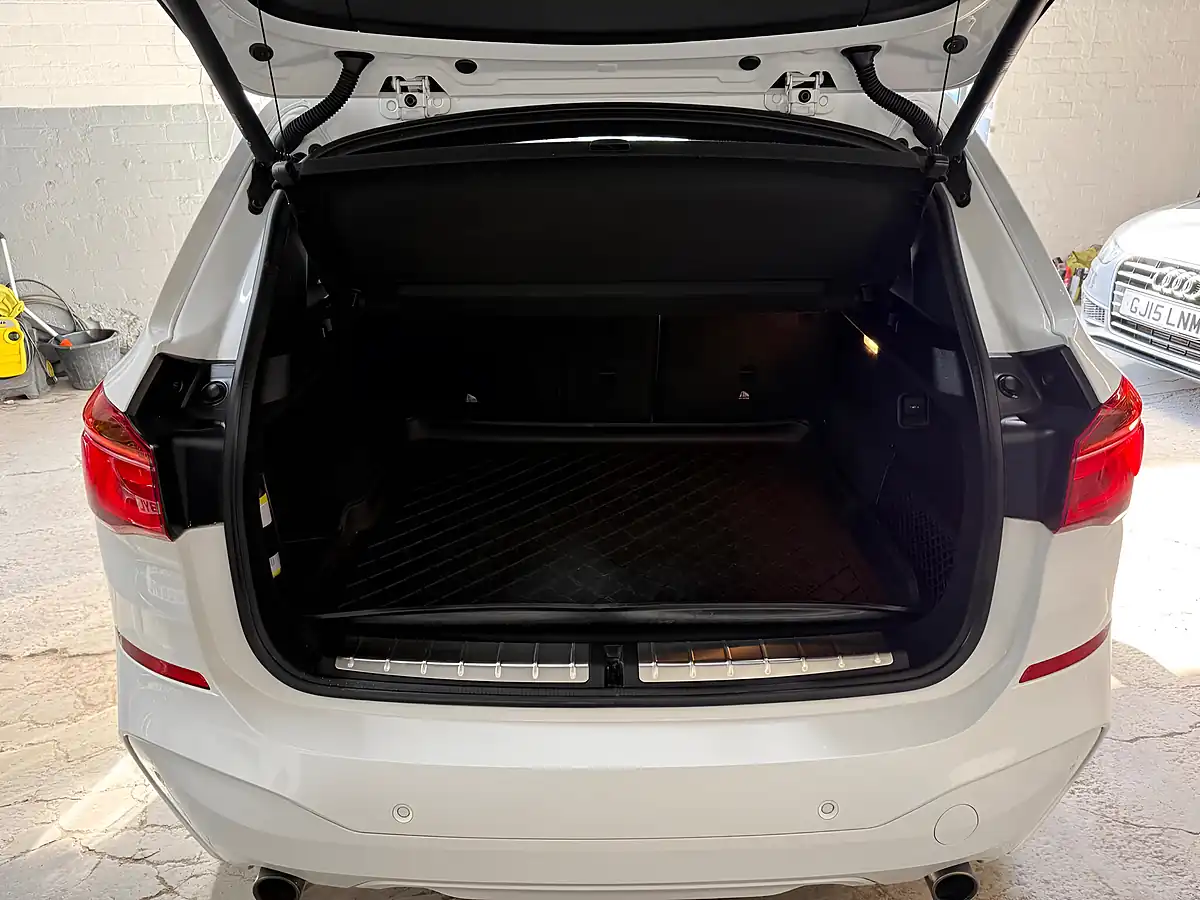 Used 2016 BMW X1 M Sport White - Interior and Exterior details 15