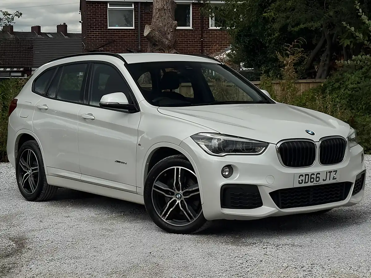 Used 2016 BMW X1 M Sport White - Front View