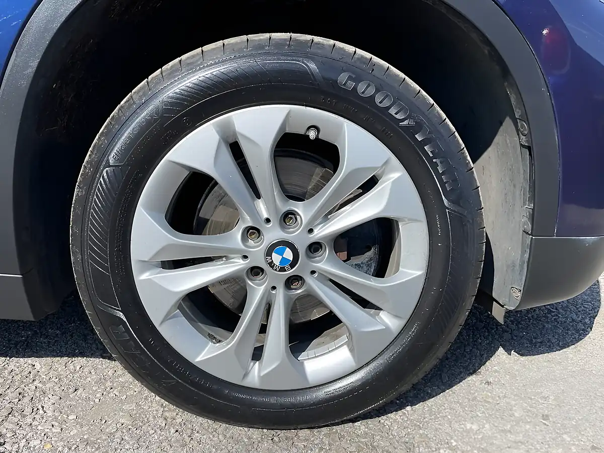 Used 2016 BMW X1 Se Mediterranean Blue - Interior and Exterior details 9
