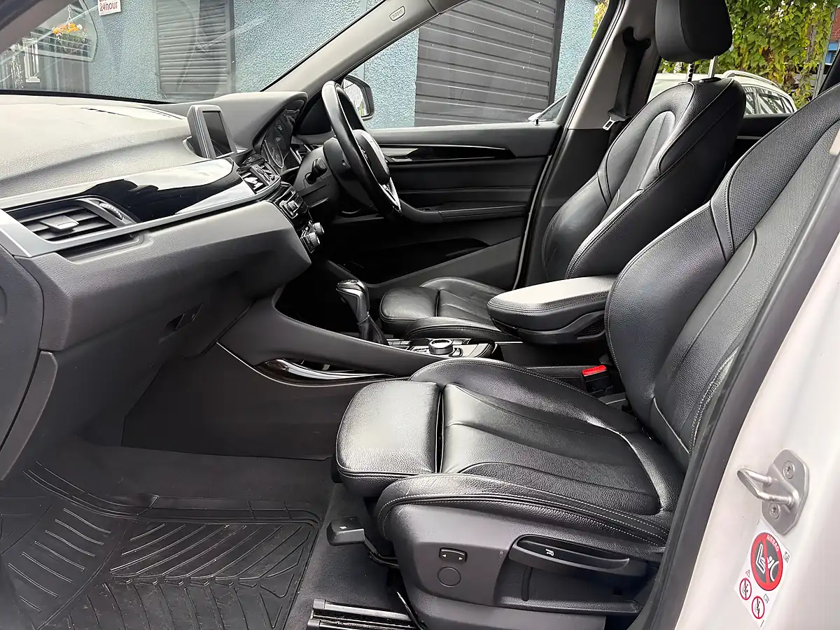 Used 2016 BMW X1 Xline Alpine White - Interior and Exterior details 9