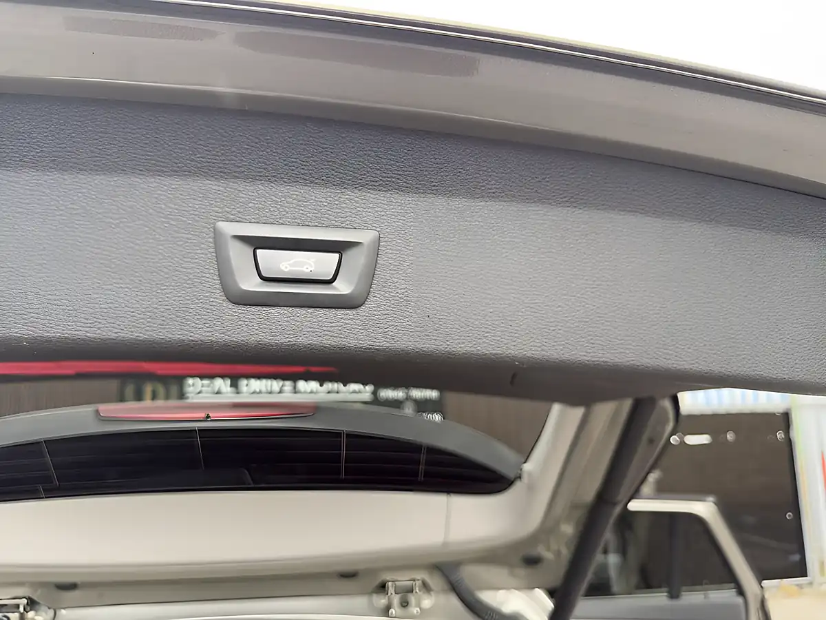 Used 2016 BMW X1 Xline Silver - Interior and Exterior details 14