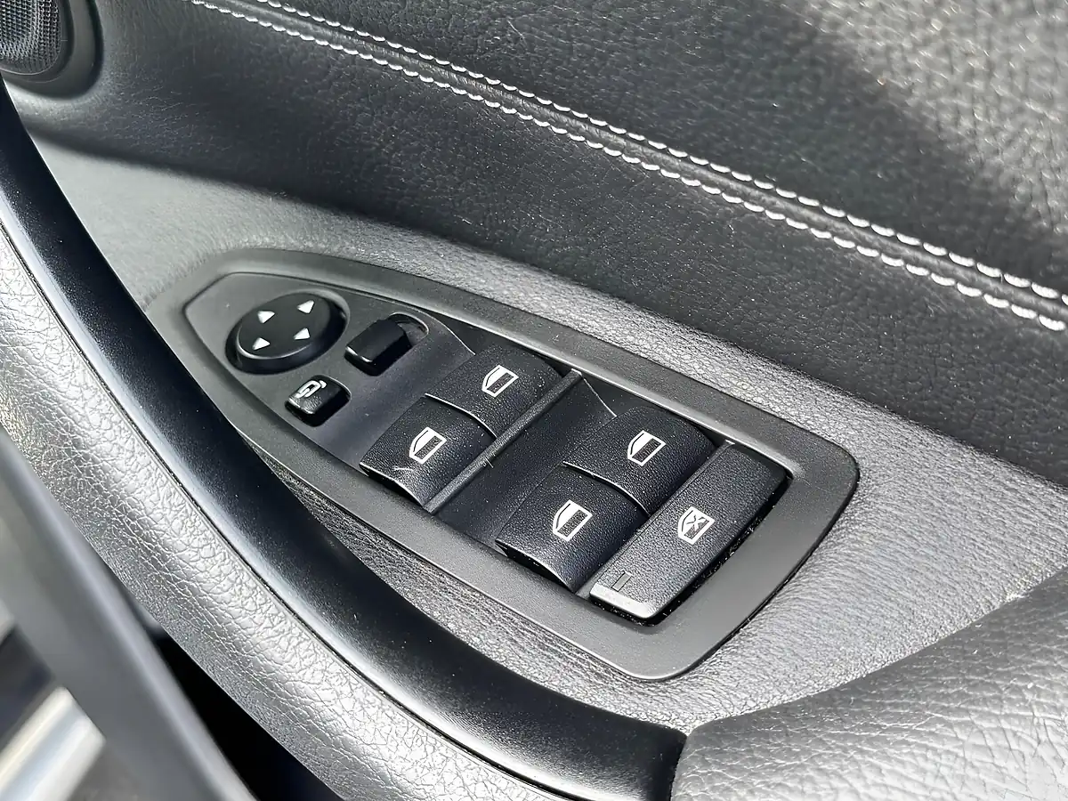 Used 2016 BMW X1 Xline Silver - Interior and Exterior details 13