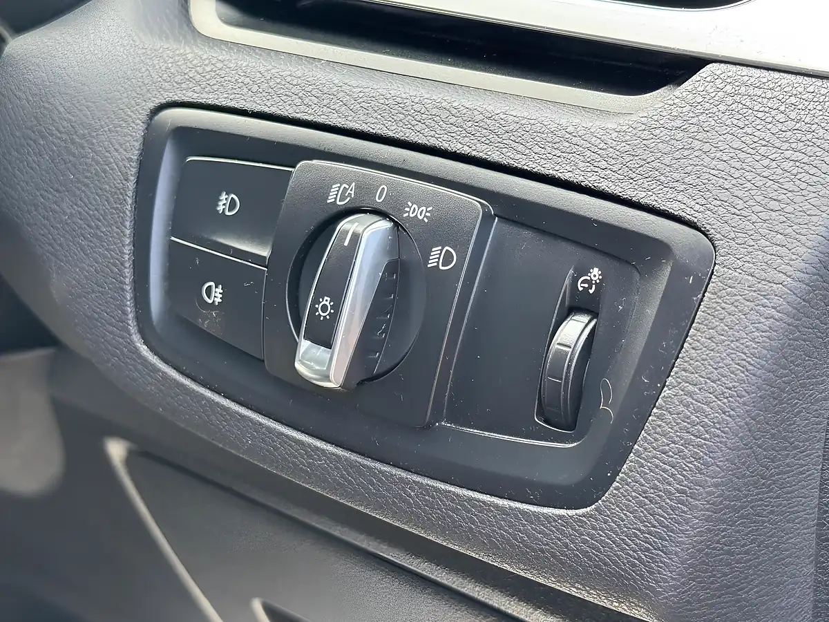 Used 2016 BMW X1 Xline Silver - Interior and Exterior details 16