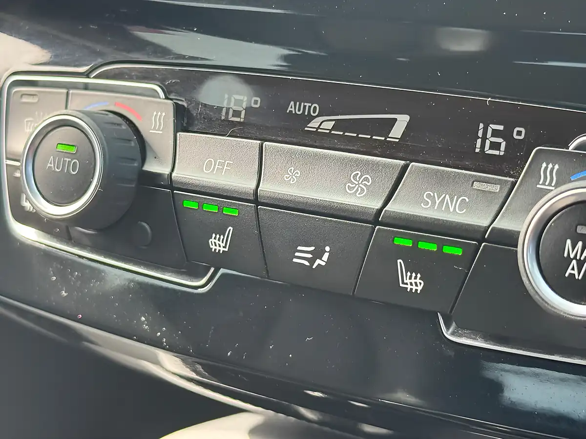 Used 2016 BMW X1 Xline Silver - Interior and Exterior details 17