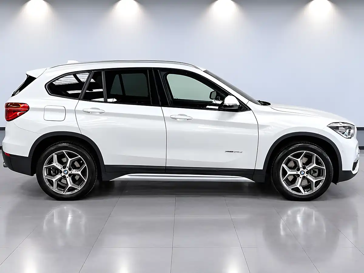 Used 2016 BMW X1 Xline White - Interior and Exterior details 11