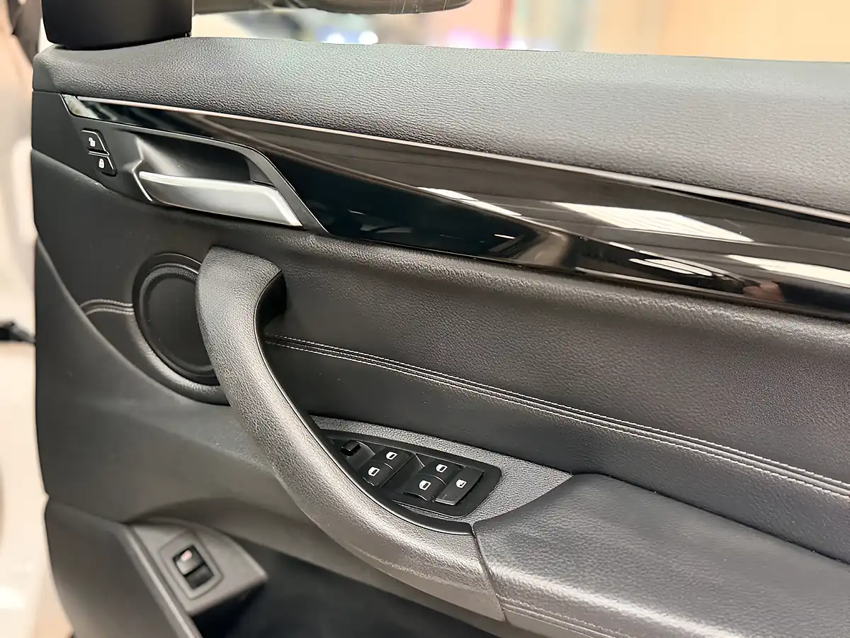 Used 2016 BMW X1 Xline White - Interior and Exterior details 12