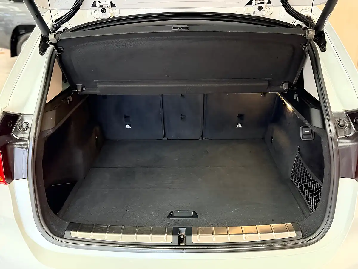 Used 2016 BMW X1 Xline White - Interior and Exterior details 17