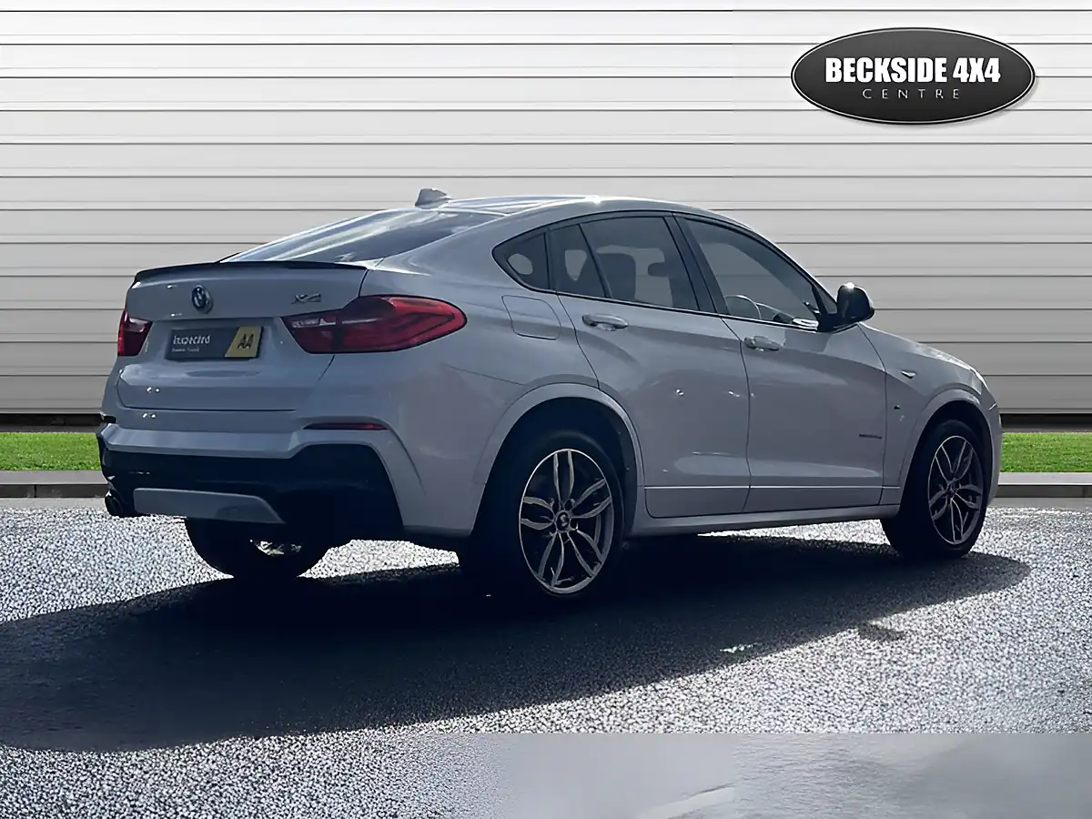 Used 2016 BMW X4 M Sport Alpine White - Interior and Exterior details 4