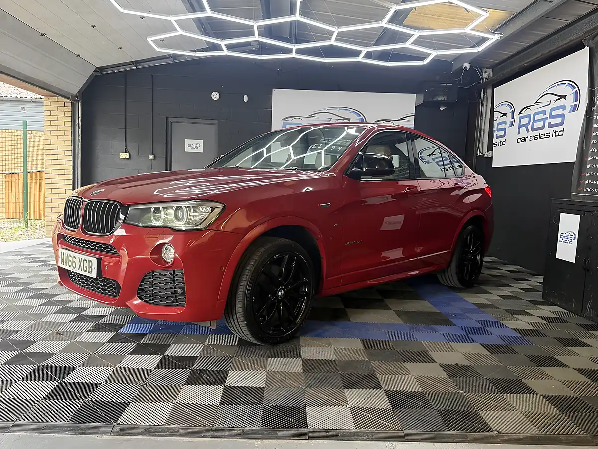 Used 2016 BMW X4 M Sport Red - Interior and Exterior details 4