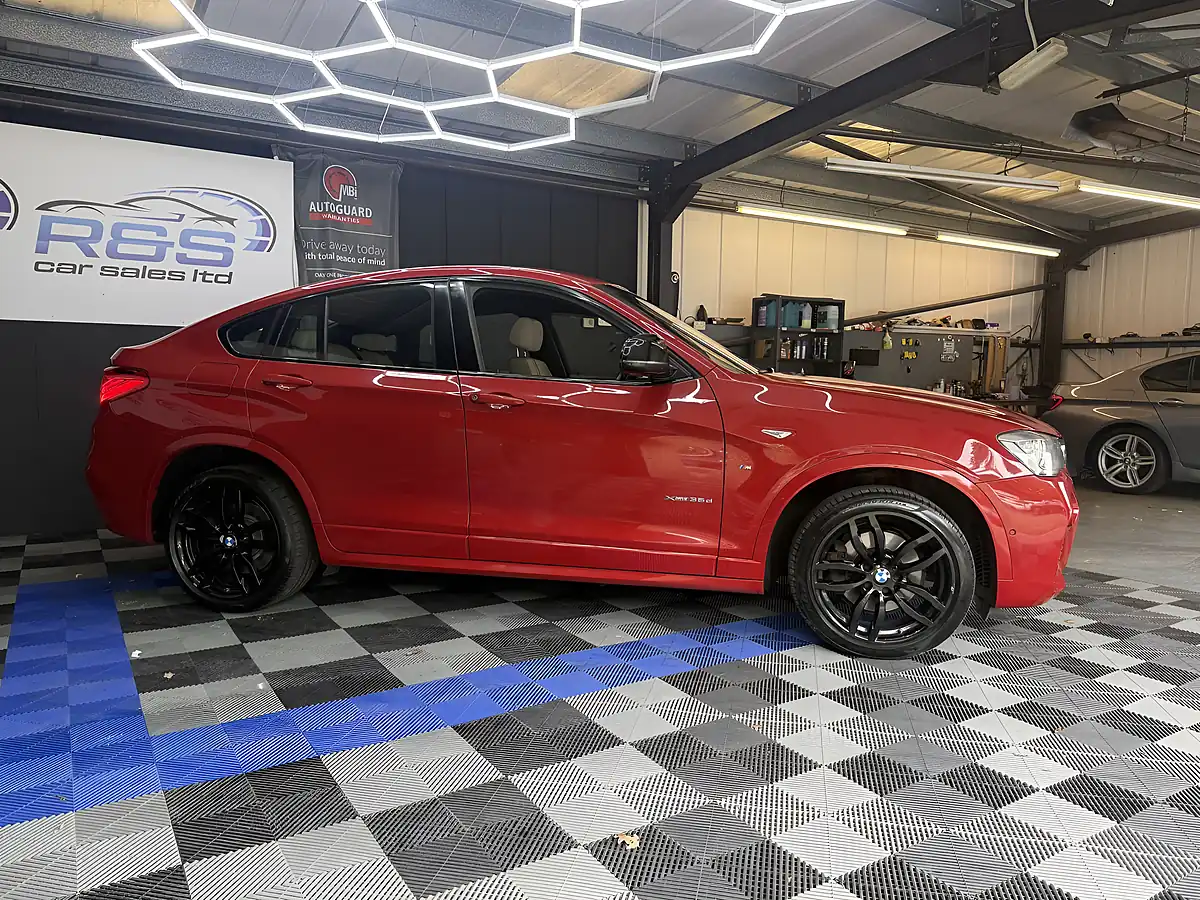 Used 2016 BMW X4 M Sport Red - Interior and Exterior details 6