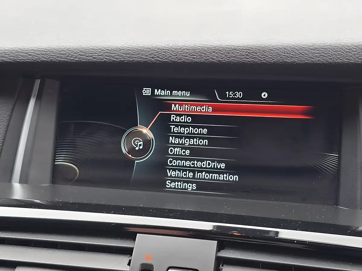 Used 2016 BMW X4 M Sport Red - Interior and Exterior details 10