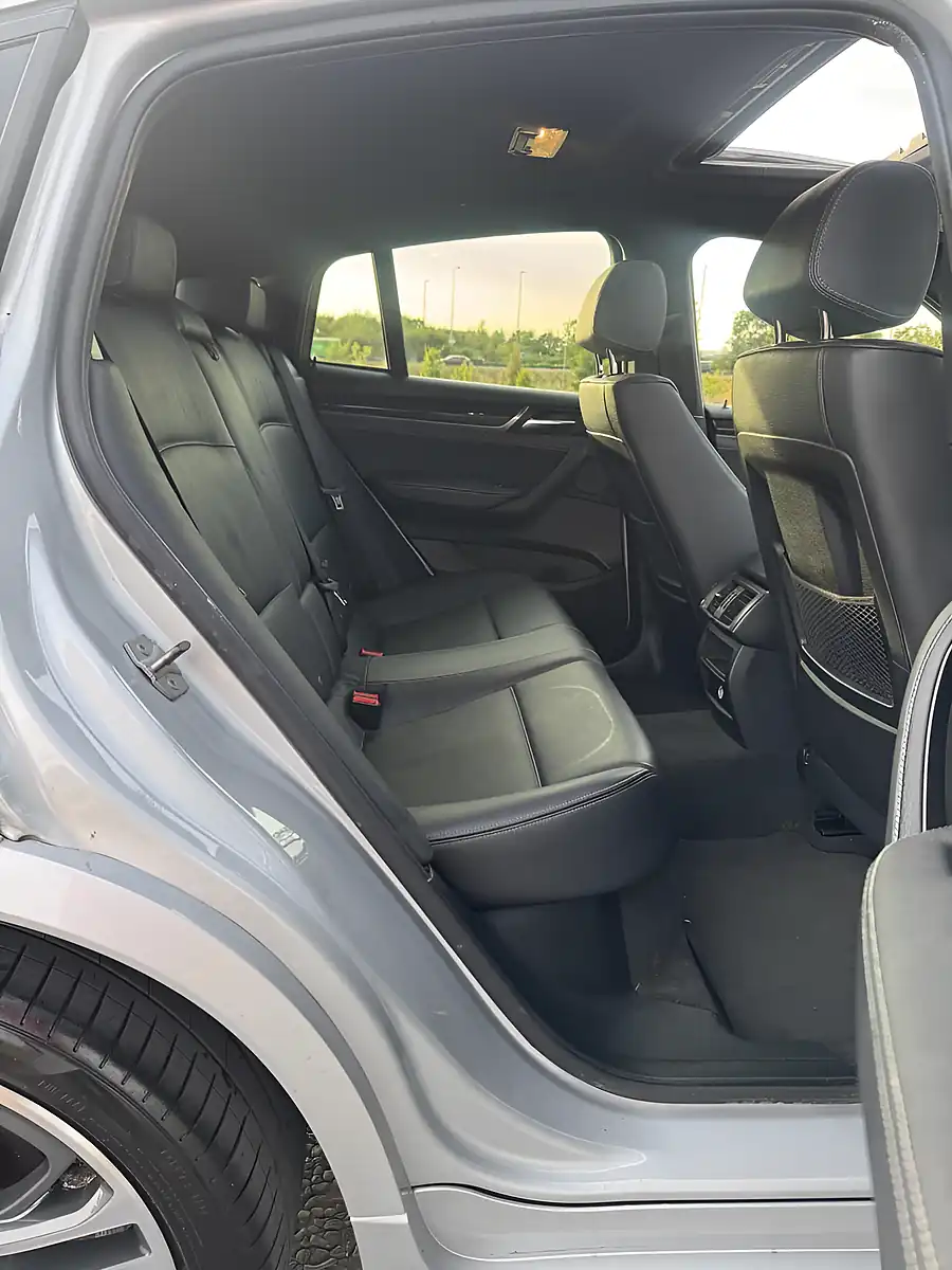 Used 2016 BMW X4 M Sport Silver - Interior and Exterior details 16