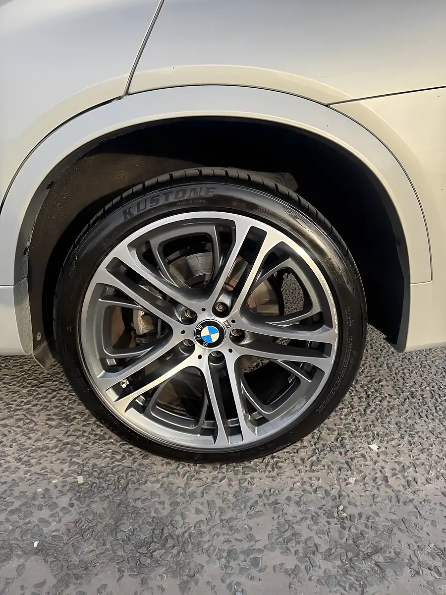 Used 2016 BMW X4 M Sport Silver - Interior and Exterior details 19