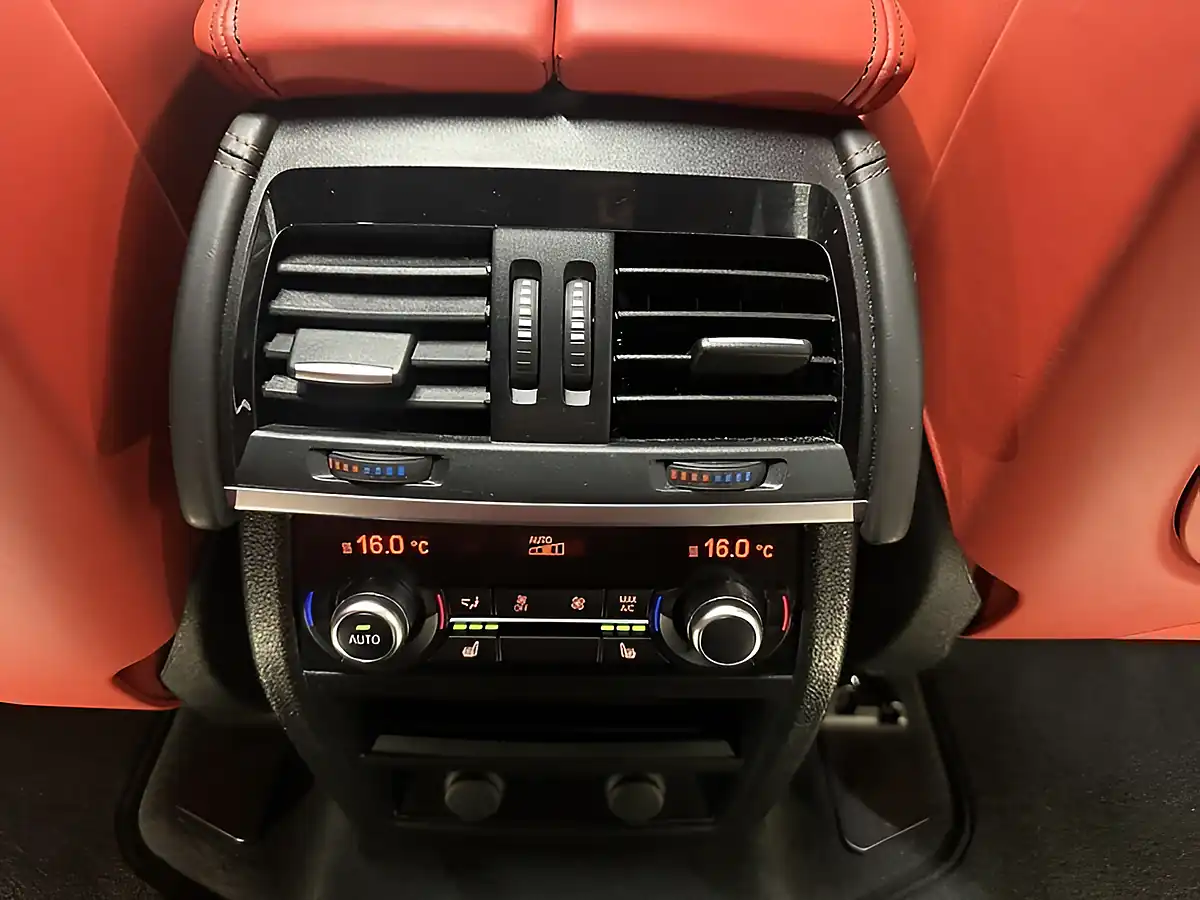 Used 2016 BMW X5 M Donington Grey - Interior and Exterior details 12