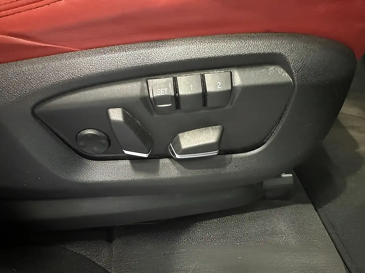 Used 2016 BMW X5 M Donington Grey - Interior and Exterior details 19