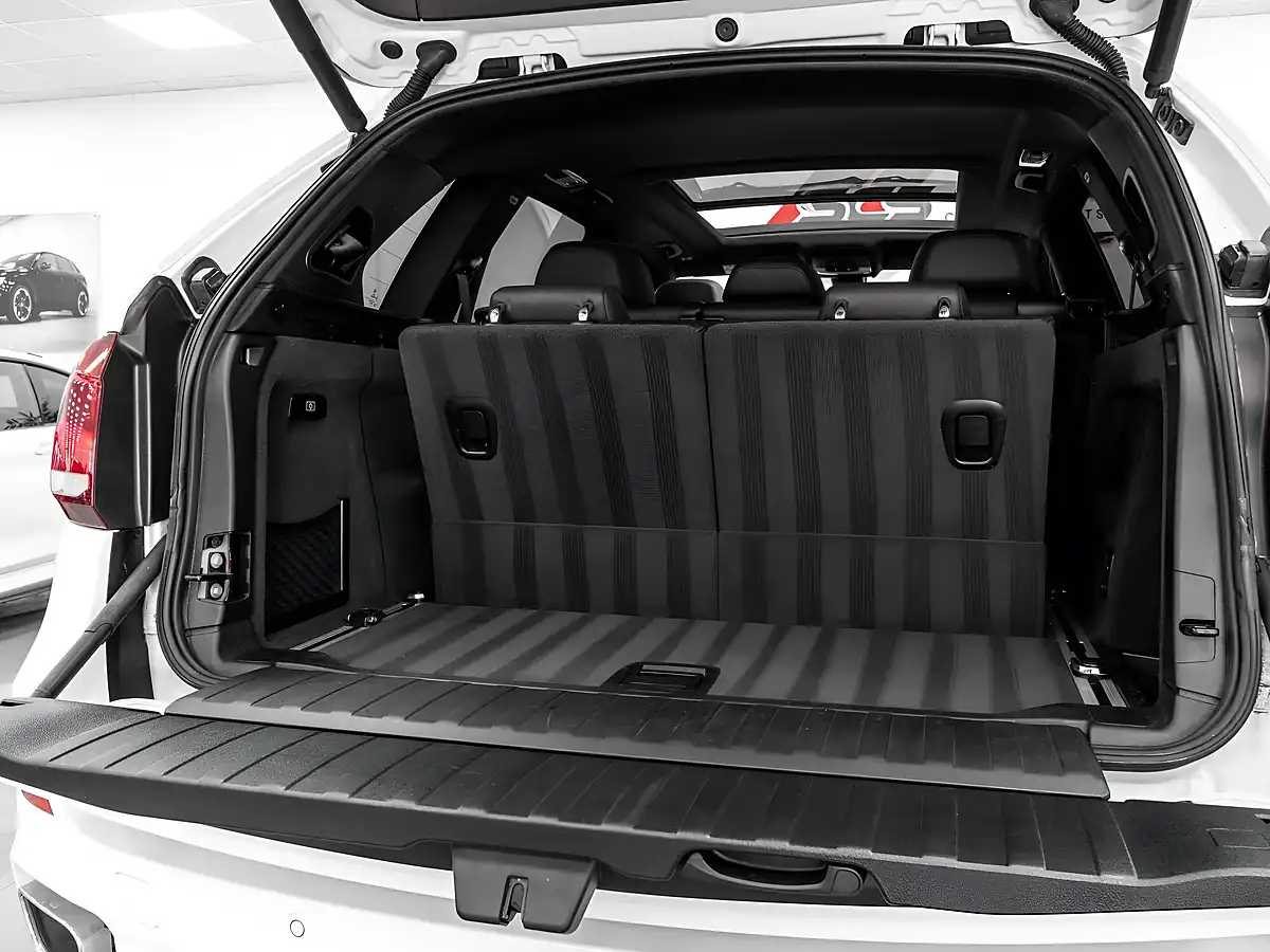 Used 2016 BMW X5 M Sport Alpine White - Interior and Exterior details 16