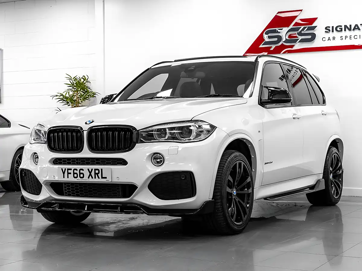 Used 2016 BMW X5 M Sport Alpine White - Interior and Exterior details 2