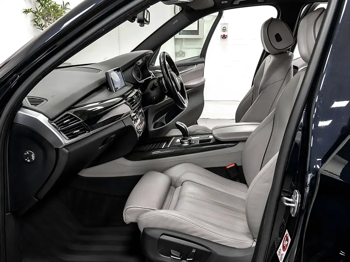 Used 2016 BMW X5 M Sport Azurite Black - Interior and Exterior details 16