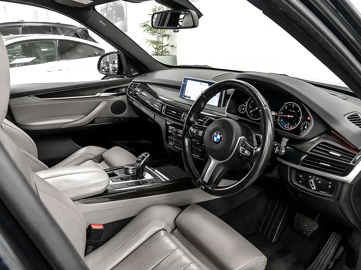 Used 2016 BMW X5 M Sport Azurite Black - Interior and Exterior details 18