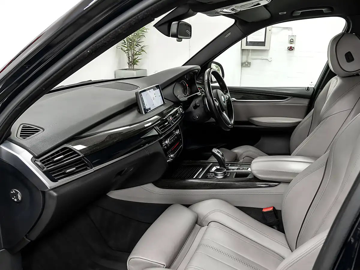 Used 2016 BMW X5 M Sport Azurite Black - Interior and Exterior details 19
