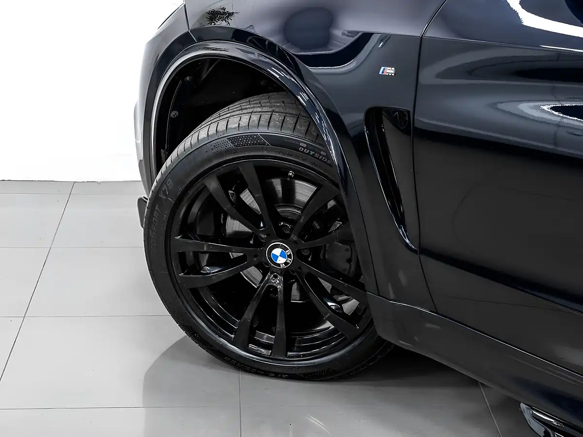 Used 2016 BMW X5 M Sport Black - Interior and Exterior details 12