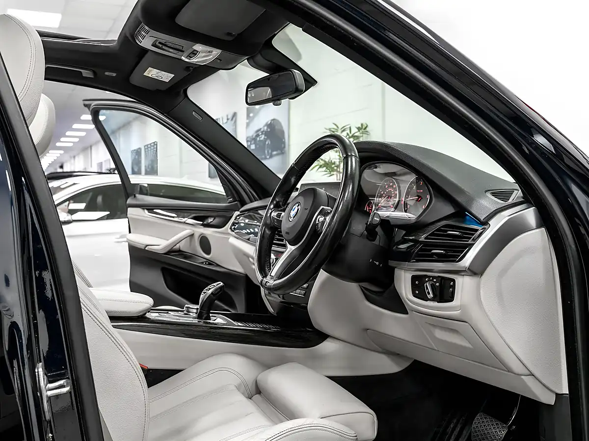 Used 2016 BMW X5 M Sport Black - Interior and Exterior details 16