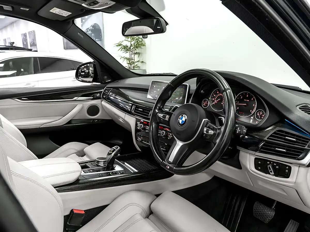 Used 2016 BMW X5 M Sport Black - Interior and Exterior details 18