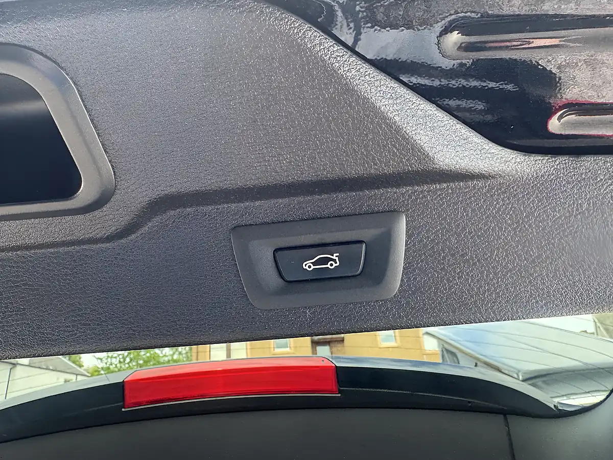 Used 2016 BMW X5 M Sport Black - Interior and Exterior details 16